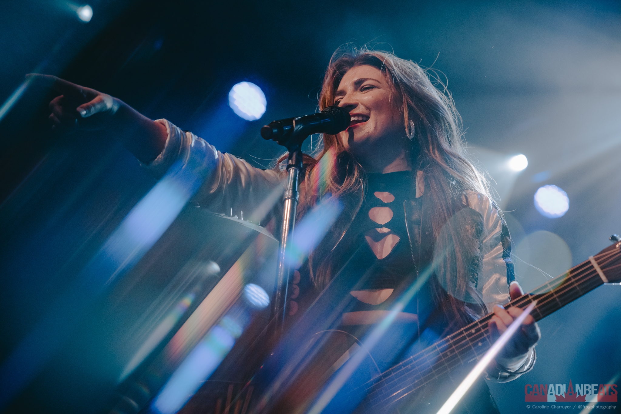 Tenille Townes in Vancouver, BC - IN PHOTOS