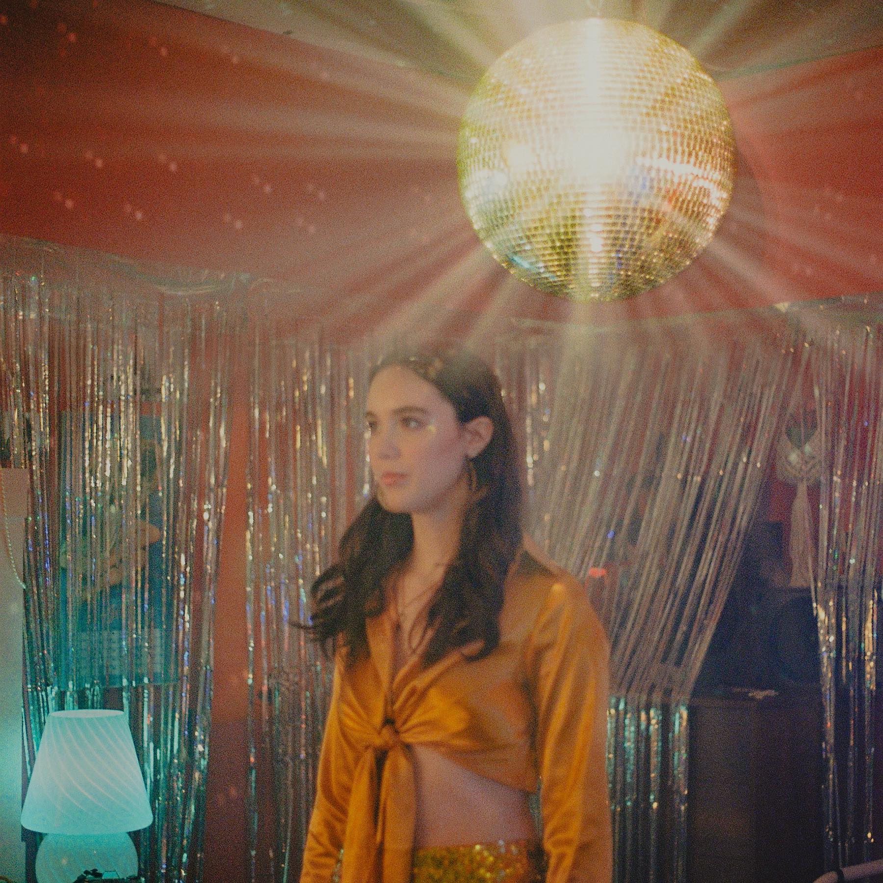 Luella shares new single, “GOGO”