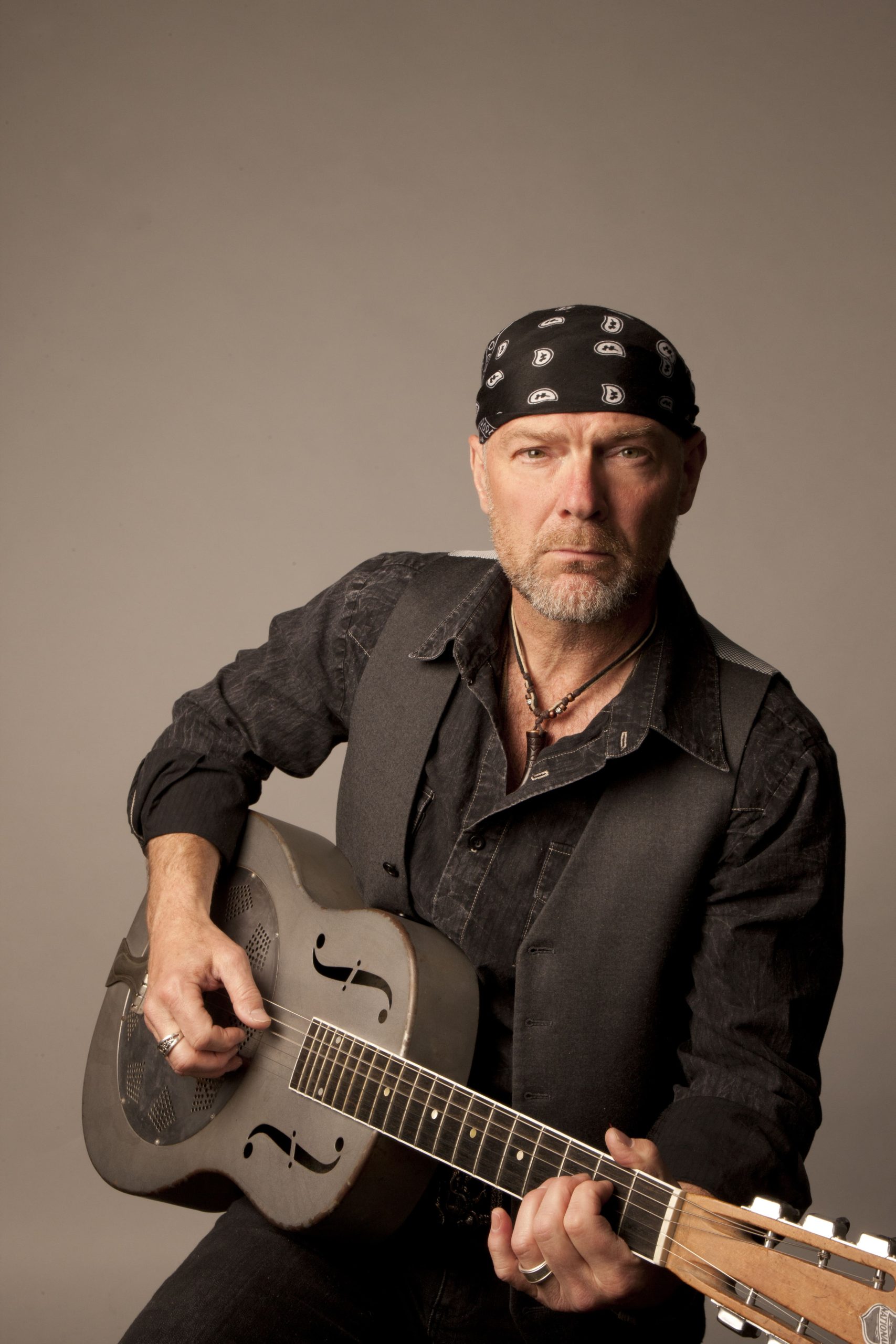 Les Stroud shares video for “Arctic Mistress”