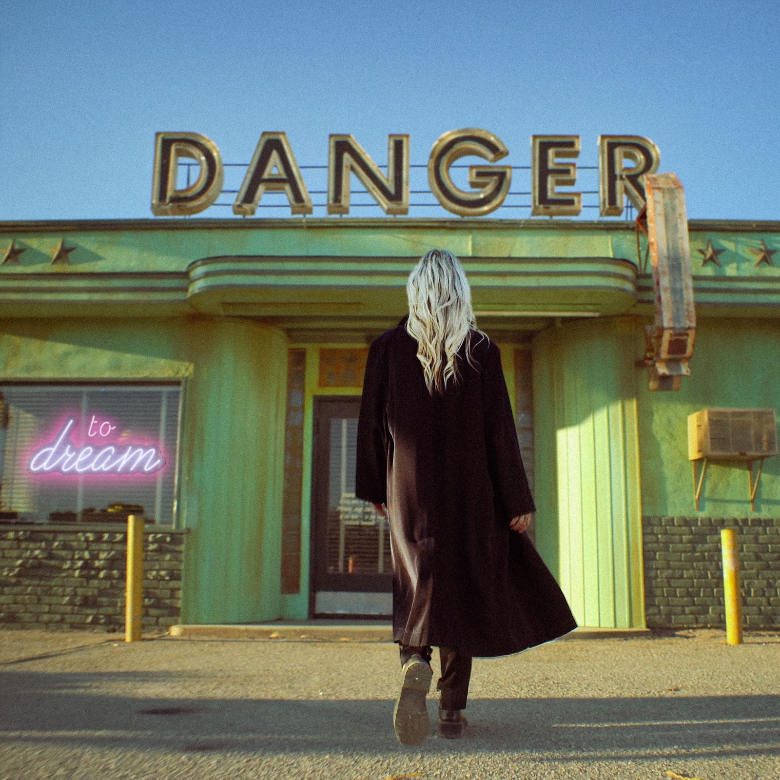 KANDLE SHARES NEW SINGLE “DANGER TO DREAM”