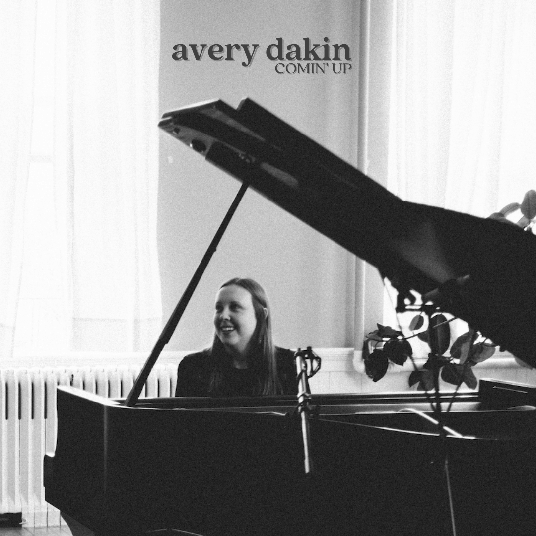 Avery Dakin – “Comin’ Up (Live)” (Single Review)