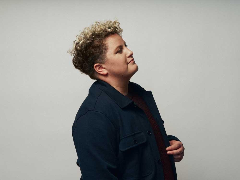 KELLIE LODER SHARES NEW SINGLE, “HONEY I’M SCARED”