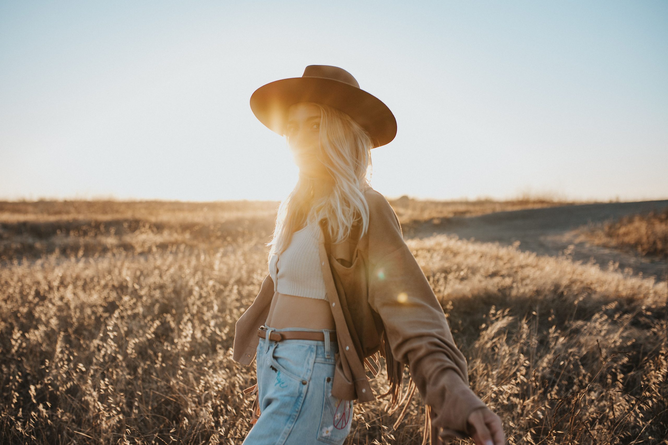 PREMIERE – Canadian Beats Passport – Lola Kristine shares “Gypsy Soul”