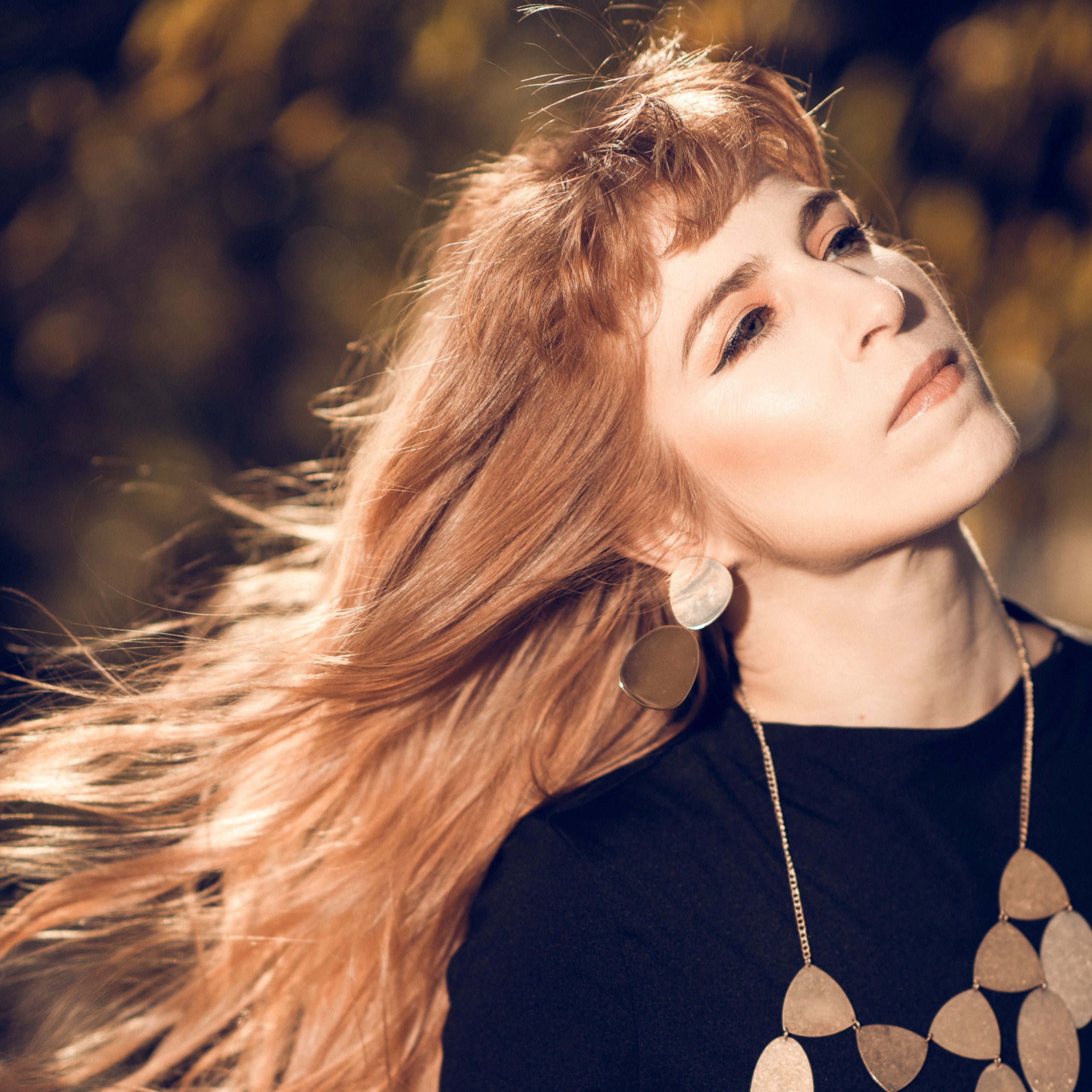 PREMIERE – Canadian Beats Passport – Tess Posner shares new single, “You Set Me On Fire”