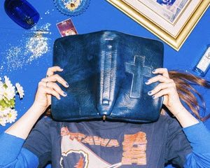 EMERGING ALTERNATIVE-INSPIRATIONAL SINGER-SONGWRITER GRACE MARR RELEASES HER DEBUT EP, SUPERNATURAL