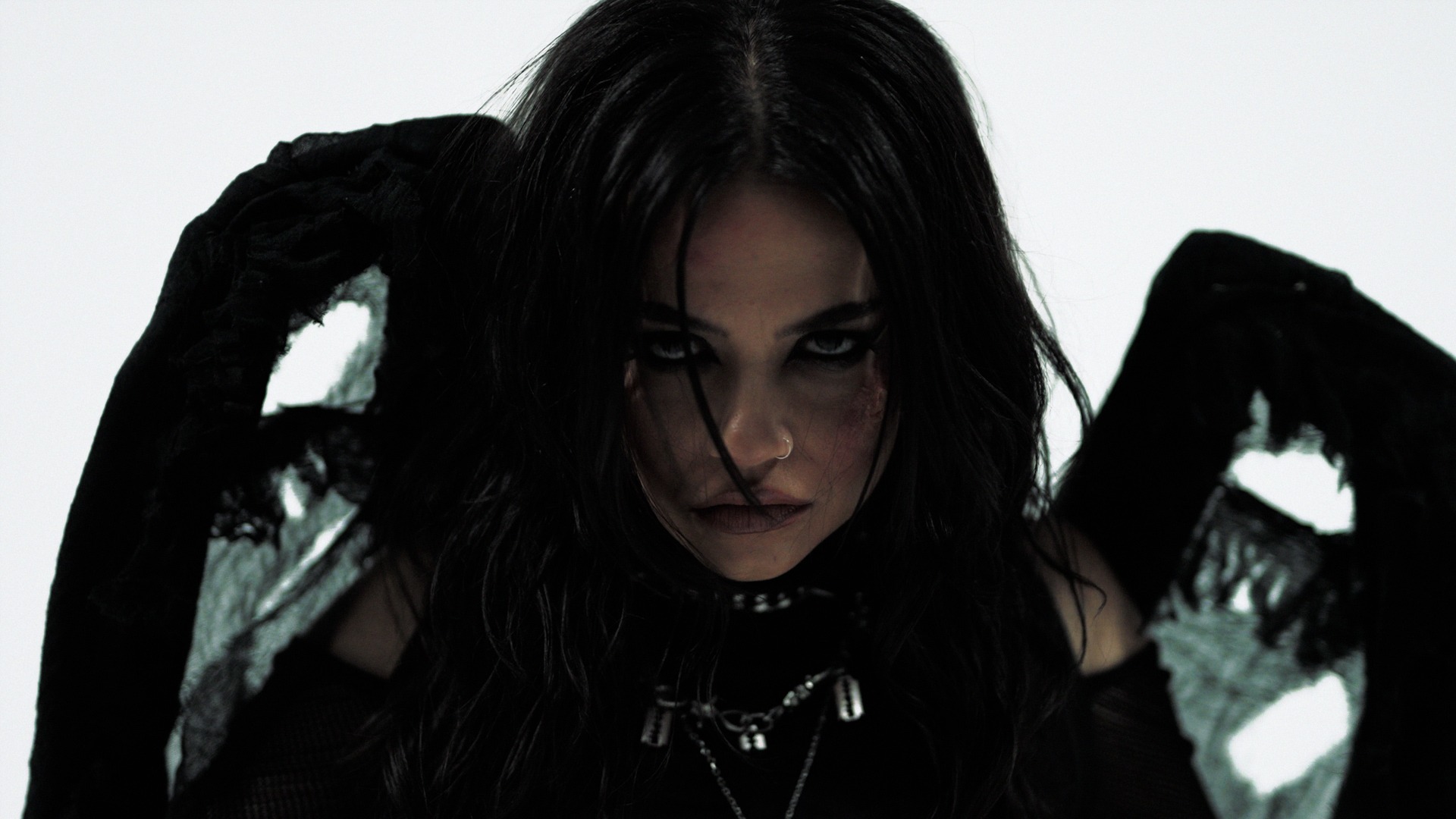 Cindë – Five Questions With