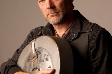 LES STROUD