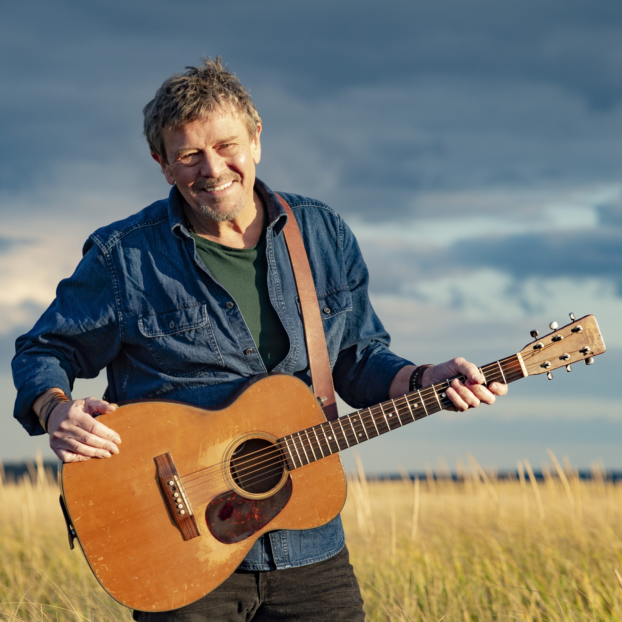 COUNTDOWN TO STAN ROGERS FOLK FESTIVAL – INTERVIEW WITH LENNIE GALLANT