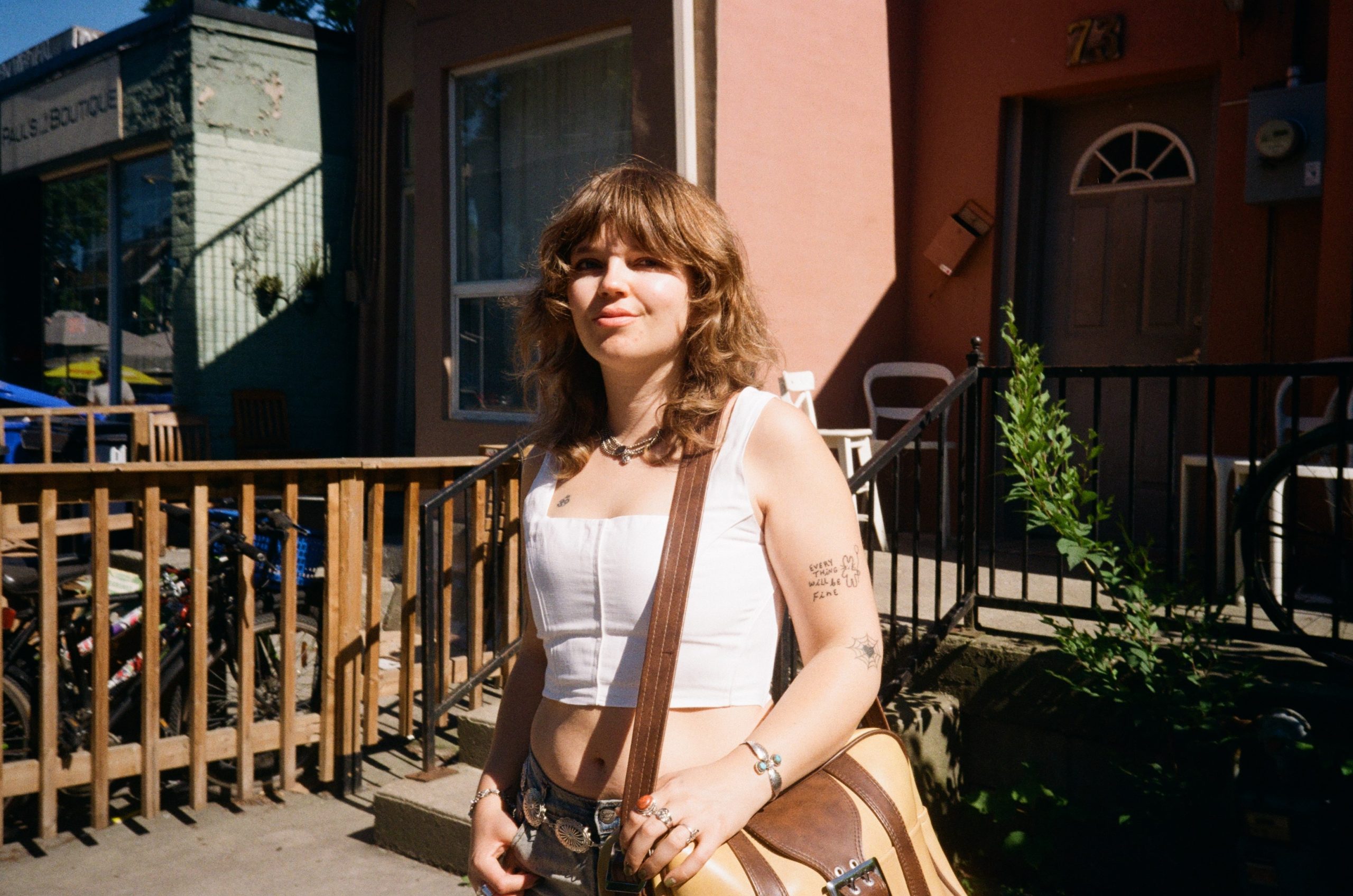 Maddisun shares new single, “Crawl” (Interview)