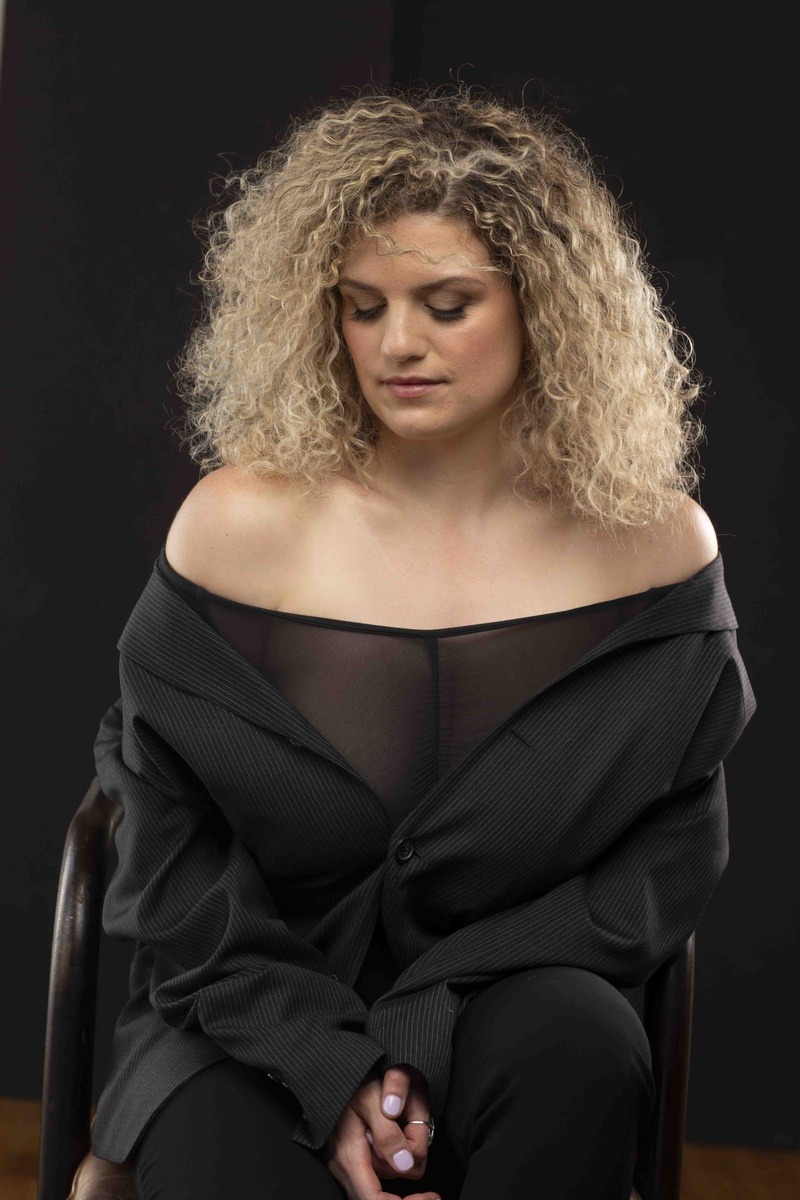 Nancy Hope shares new single, “Sidelines” (Interview)