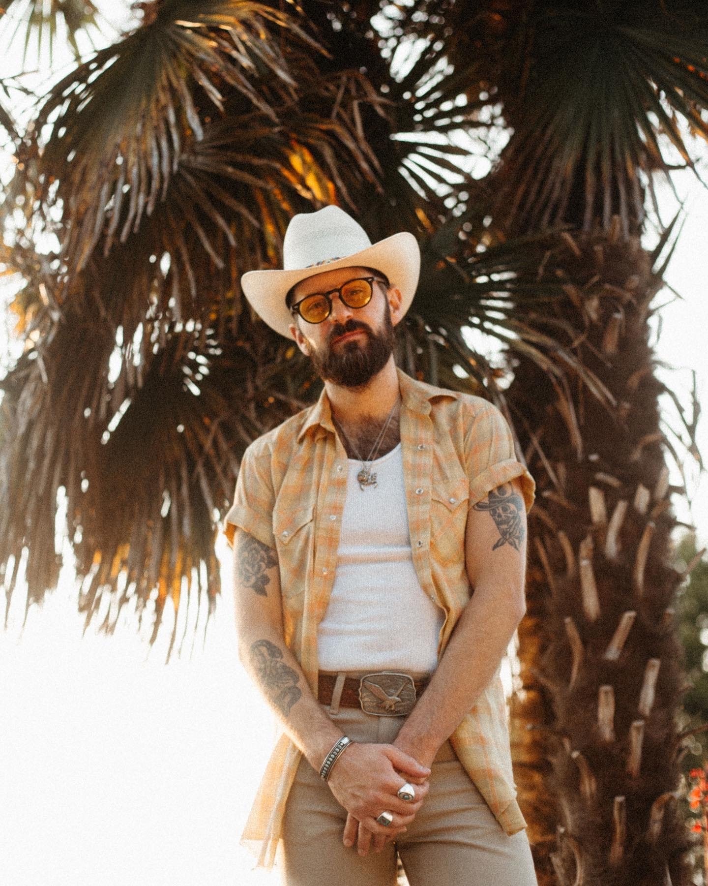 JOHNNY 99 shares “It Can’t Be Christmas”