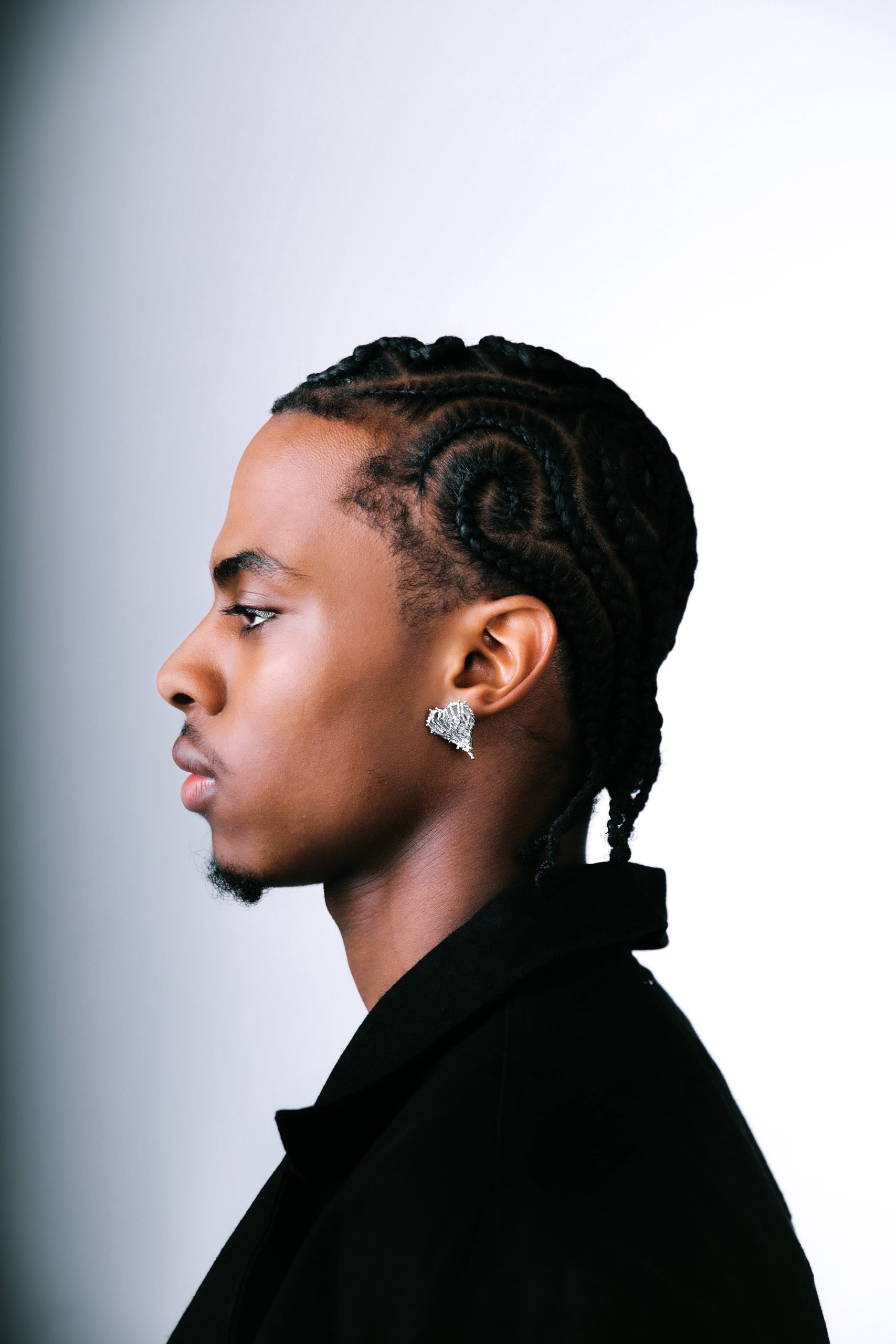 ZYHIER shares new single, “FEVR DRM” (Interview)