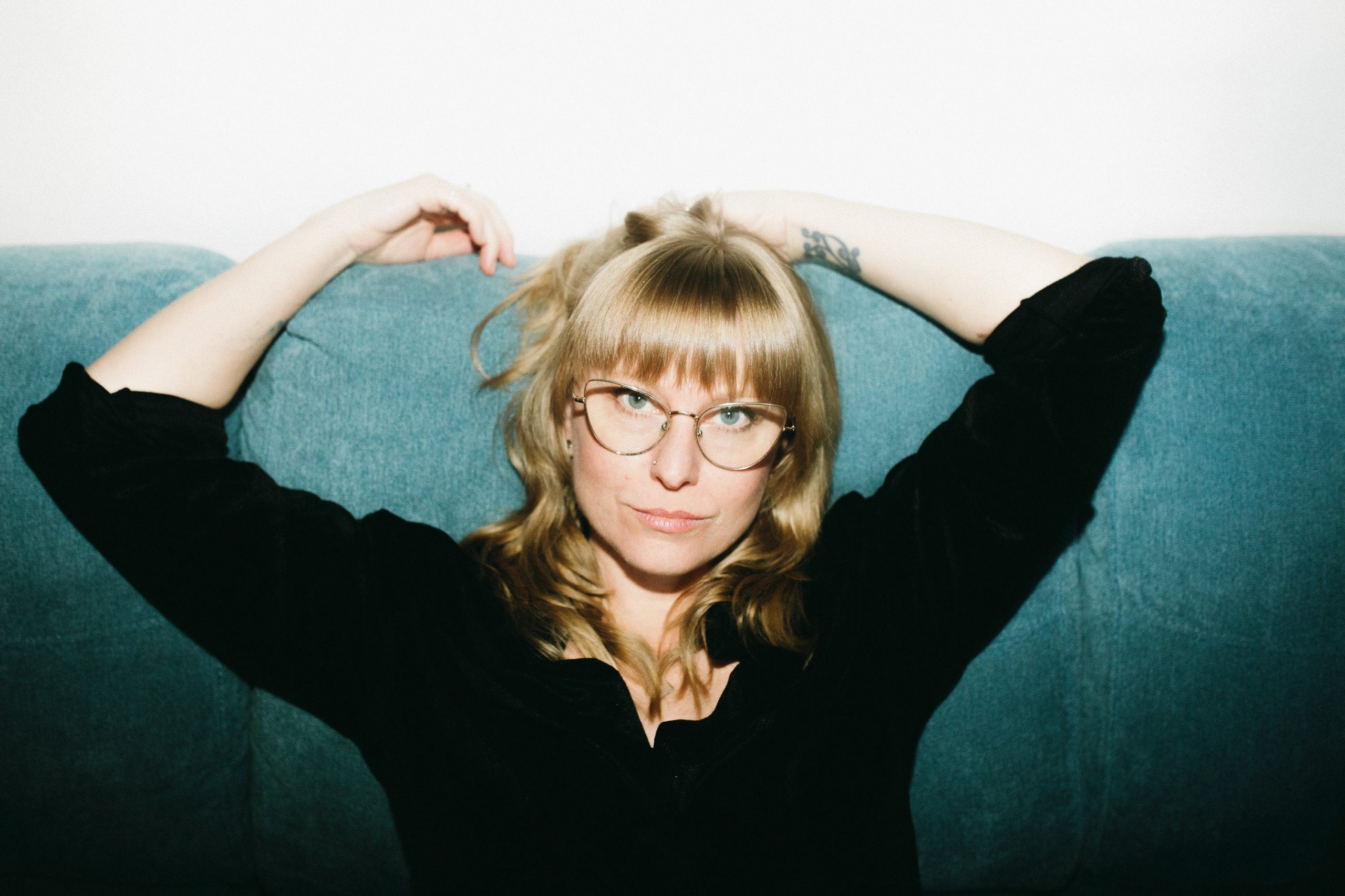 LEAH BARLEY SHARES NEW VALENTINE’S DAY THEMED SINGLE “DON’T GET WEIRD”