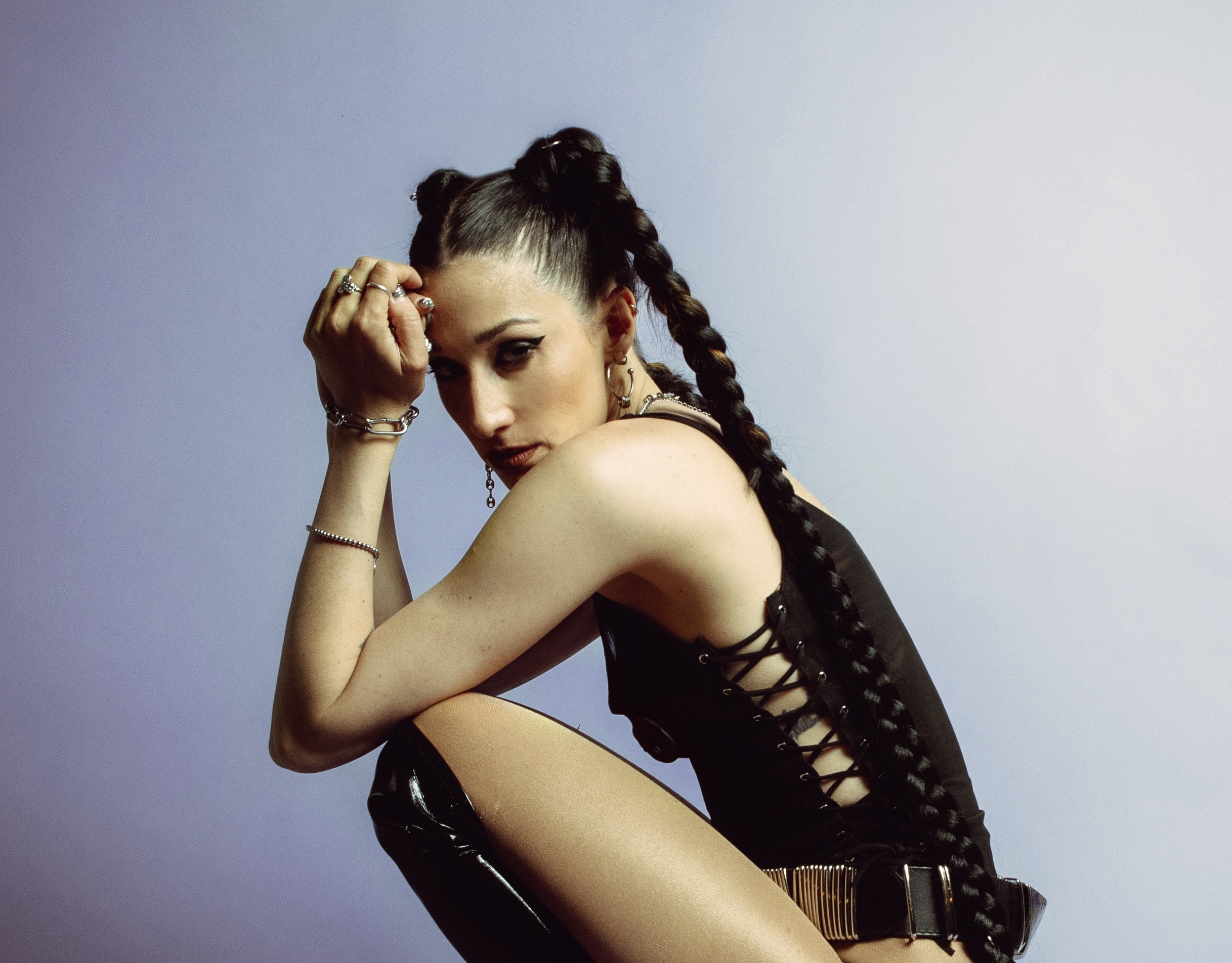 Emi Jeen shares new single, “I’m (Not) Good” (Interview)