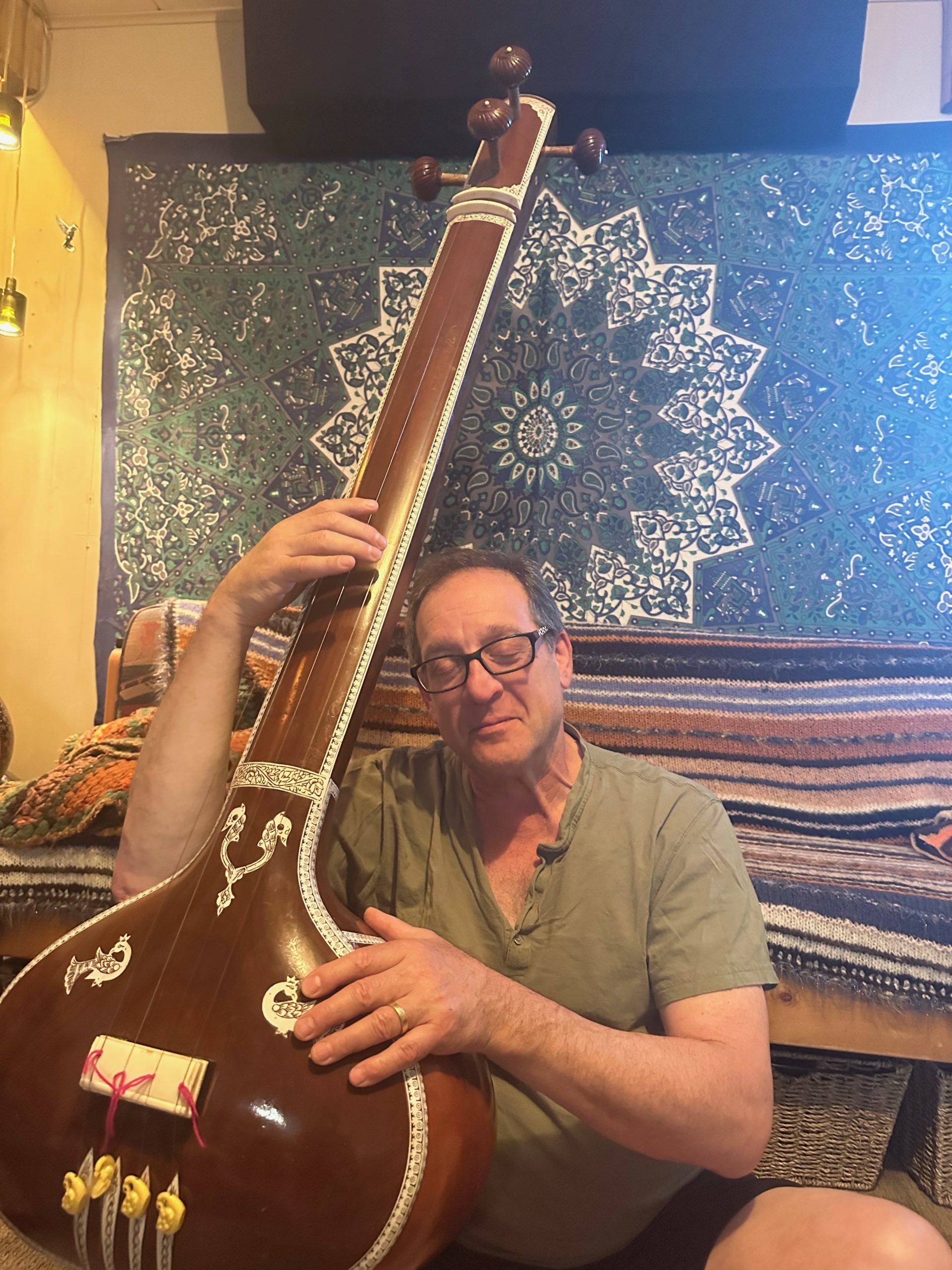 Mark Fenster shares new single, “Gabriola Breeze”