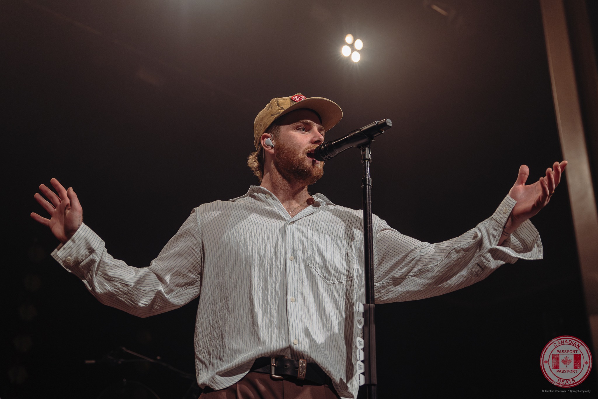 Alex Warren in Vancouver, BC – IN PHOTOS