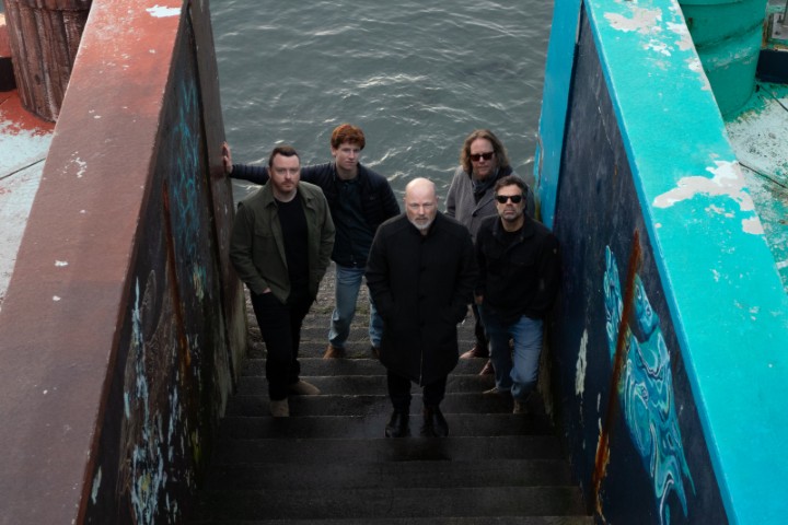 Door d’Or shares new single, “Fibre Optics” (Interview)