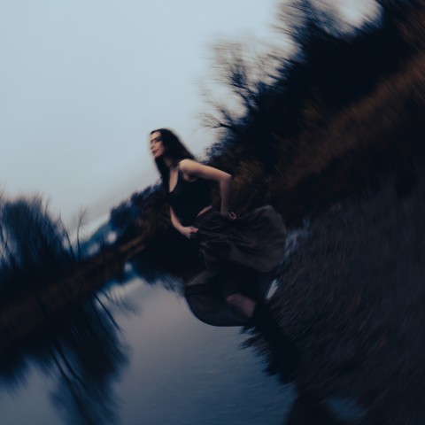 Annika Catharina – “Dancing with the Devil” (Single Review)