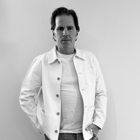 John Lewitt shares new single, “Six Ways to Sunday” – Interview