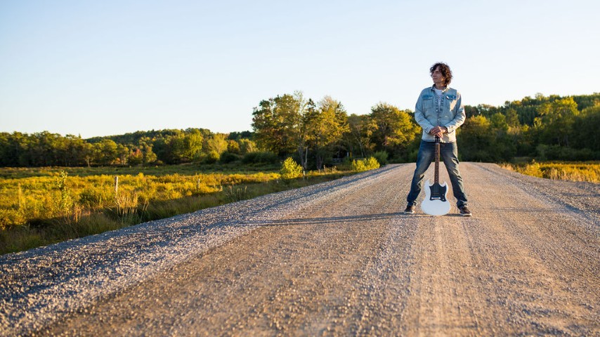 Jon Mullane promoting his EP The Road, featuring Nashville-inspired country and pop rock songs