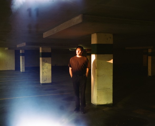 Willem James Cowan shares new single, “Back to the City” – Interview