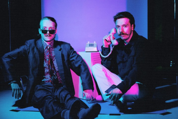 Crashmore Turn Modern Heartbreak into Indie Pop Gold with “I Do the Most” – Interview