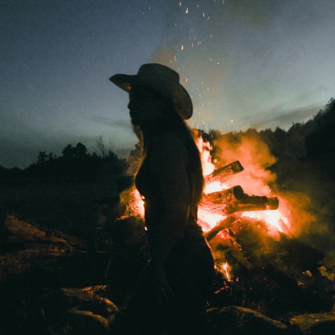 Hayden Ryann shares new single, “Walk Through Fire” – Interview