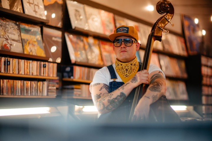 Sean Burns is back with new single, “Glory For Me”