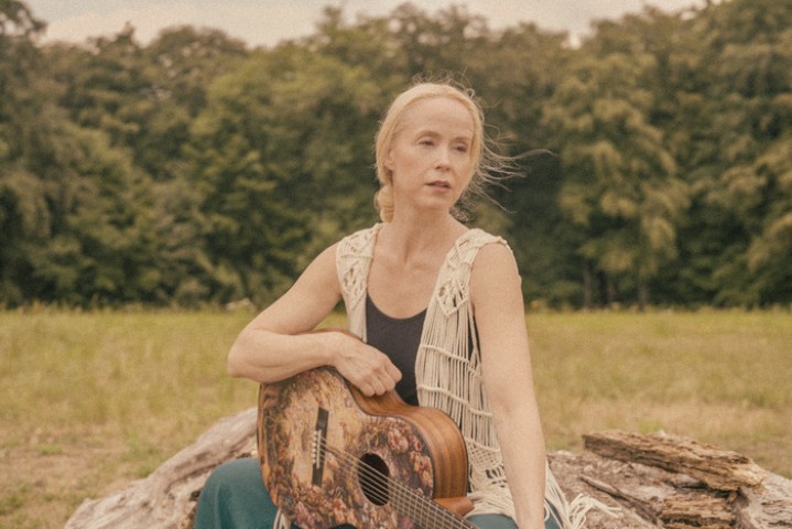 Tina Dico shares new single, “This Fire!”