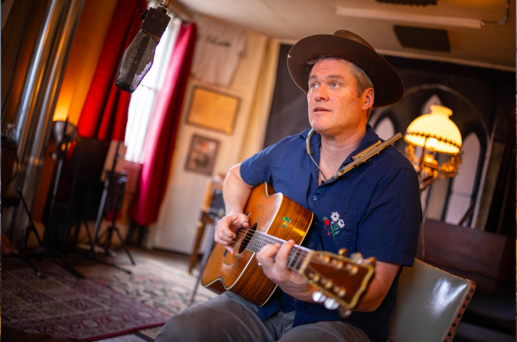 Gordie Tentrees shares new single, “No Regrets”