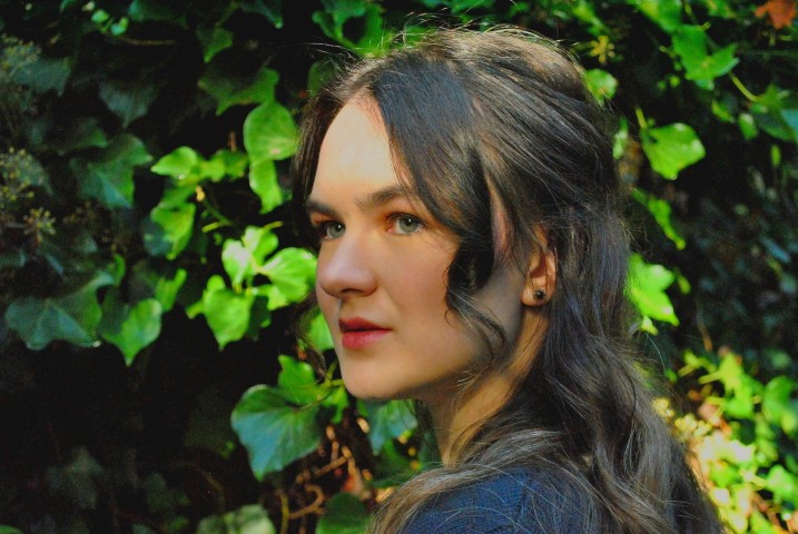 Emily Pegram Talks New Single “Paper Town” – Interview