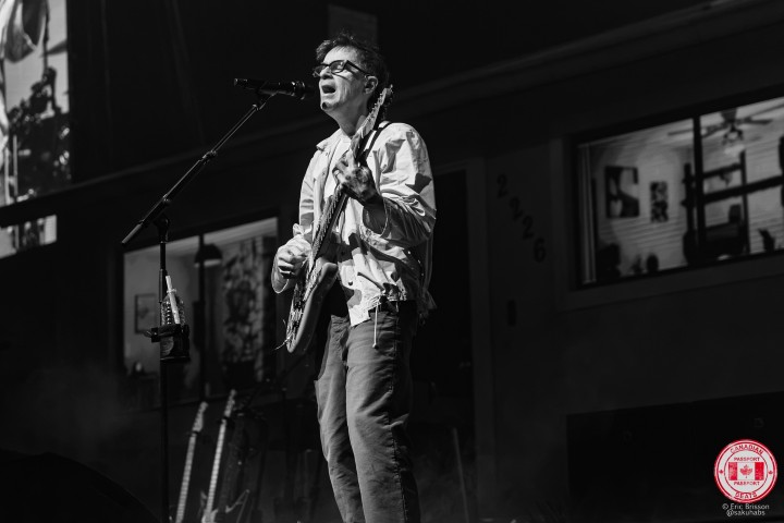 Weezer Rocks Place Bell in Laval with The Shins – Show Review